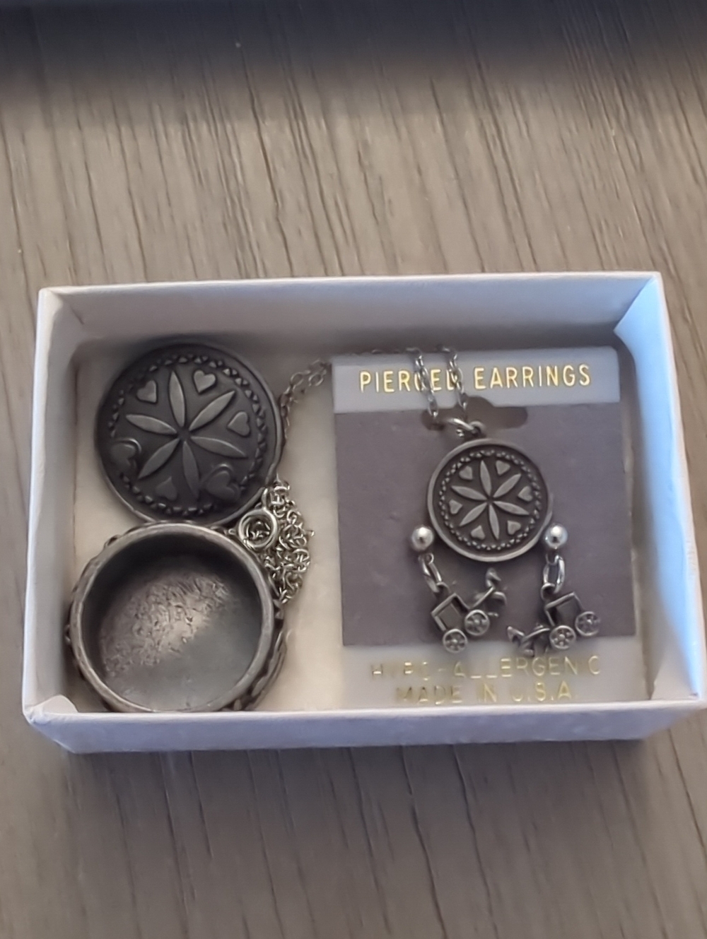 Pewter Gray Floral Necklace and Earrings Set with box